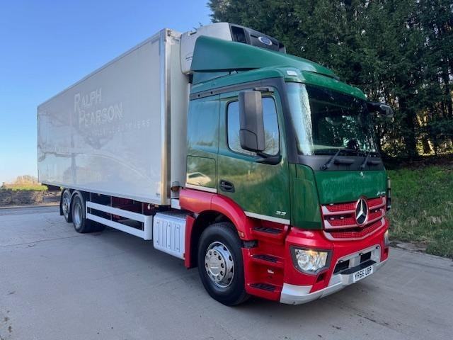 2016 66 Mercedes Actros 2532 E6 6x2 sleeper cab fridge box Carrier Supra 1150Mt 