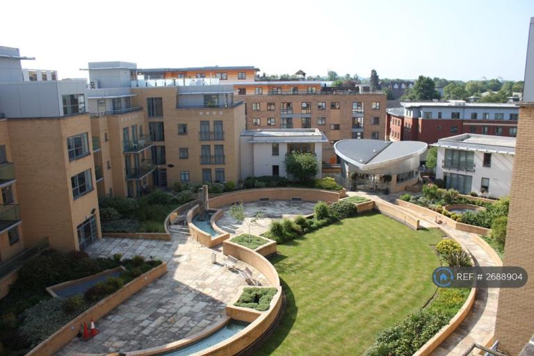 2 bedroom flat in The Belvedere, Cambridge, CB2 (2 bed) (#2688904)