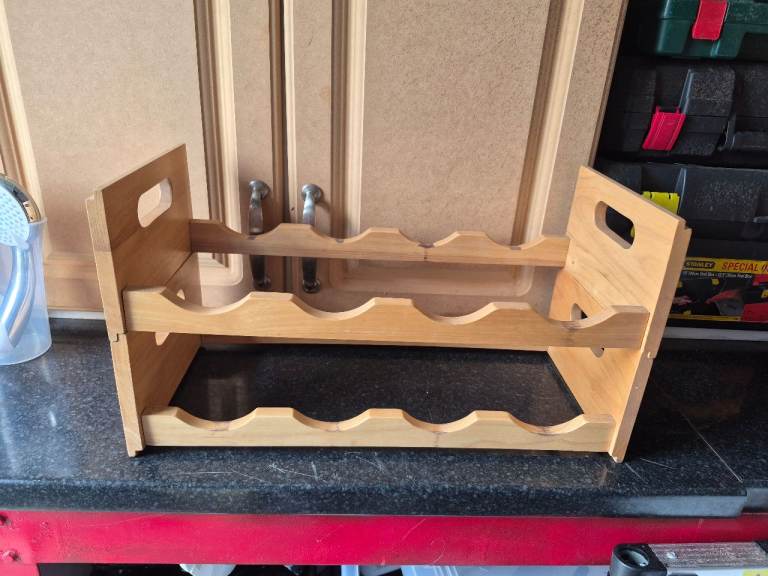 Wooden Wine Rack - Holds 6 Bottles