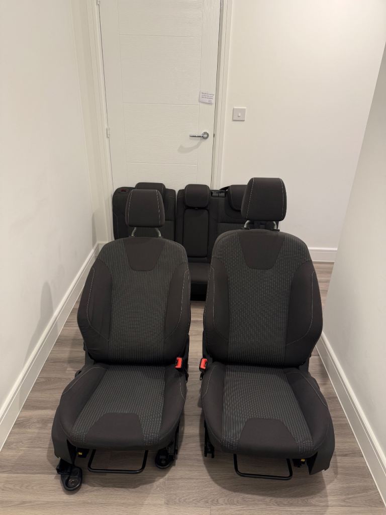 Ford focus mk3 titanium seats