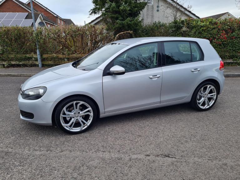 Stunning One Years Mot £35 Road Tax Diesel 2011 Volkswagen Golf S Tdi 5 Door Hatchback 