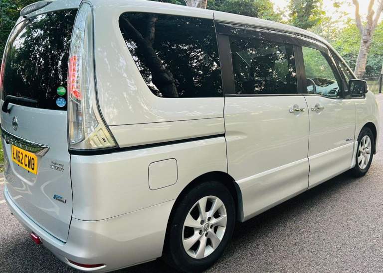 NISSAN SERENA HIGHWAY STAR 2013 FULLY AUTOMATIC HYBIRD, PETROL, 8 SEATER, LOW MILEAGE, LADY OWNER