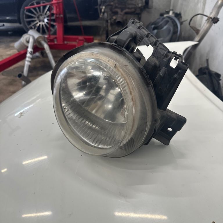 Headlights Nissan juke 