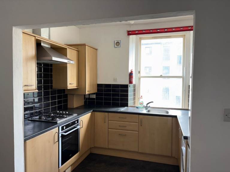 3-4 Bed Double Flat,