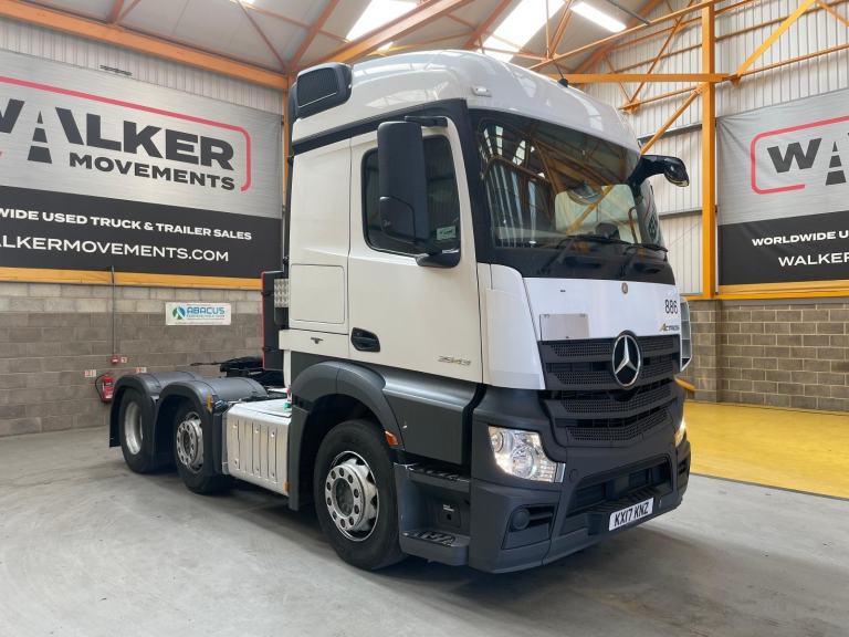 MERCEDES ACTROS 2543 STREAMSPACE PET REGS / DRIVER TRAINING – KX17 KNZ