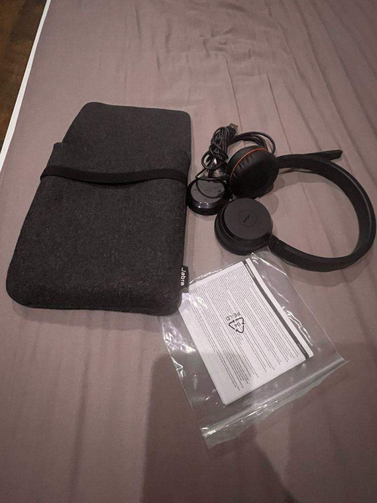 Jabra Evolve 30 II MS Stereo USB-C Headset +USB-C/A Adapter