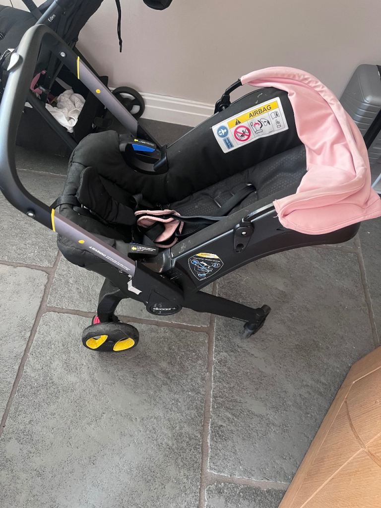 Doona Car Seat & Stroller – Pink, Good Condition