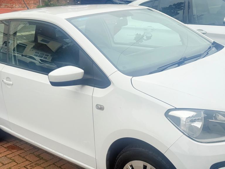 Volkswagen, UP, Hatchback, 2012, Manual, 999 (cc), 3 doors