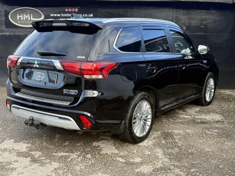 MITSUBISHI OUTLANDER 2.4 h TwinMotor 13.8kWh 4h 2018