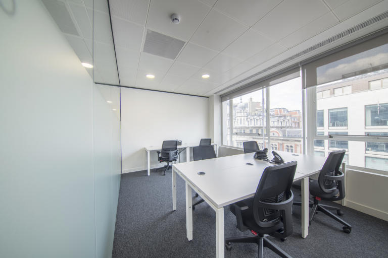 London - W1W 8HF \ Office Space Designed for 4 Workstations
