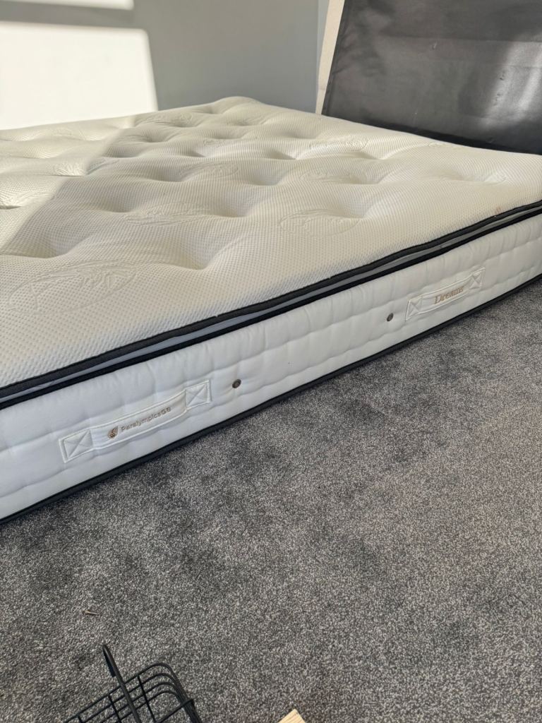 Dreams Corsham 5600 Pocket Memory Mattress 197x180x28cm 