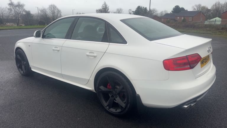 Audi, A4, Saloon, 2009, Manual, 1968 (cc), 4 doors