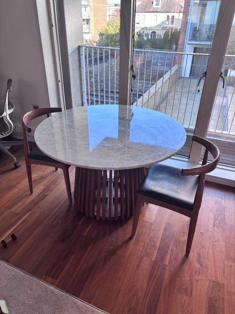 akula Round Marble & Mindi Wood Dining Table Walnut 