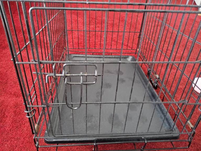 Dog crate/carrier for small/medium dog. 60x50x43 cm X 2
