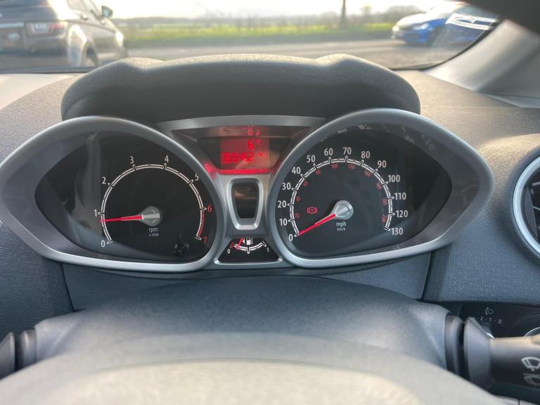 FORD FIESTA 1.3 Zetec 2011