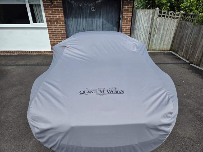 Aston Martin, VANTAGE V8 ROADSTER  Convertible, 2009, Manual, 4735 (cc), 2 doors