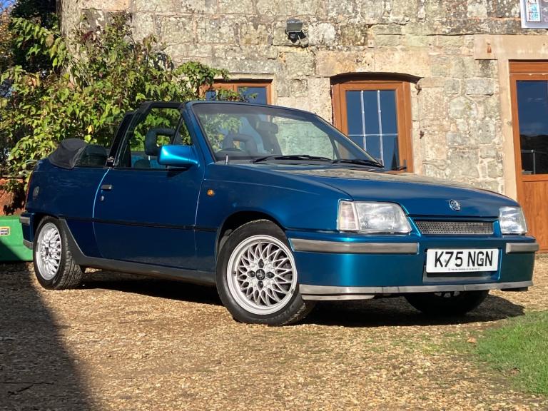 1993 Vauxhall Astra 2.0i Exclusive Convertible CONVERTIBLE Petrol Manual