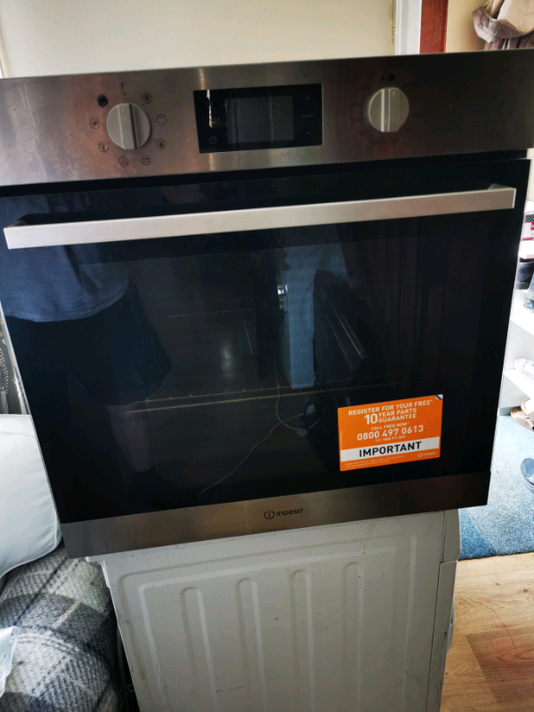 Oven Indesit