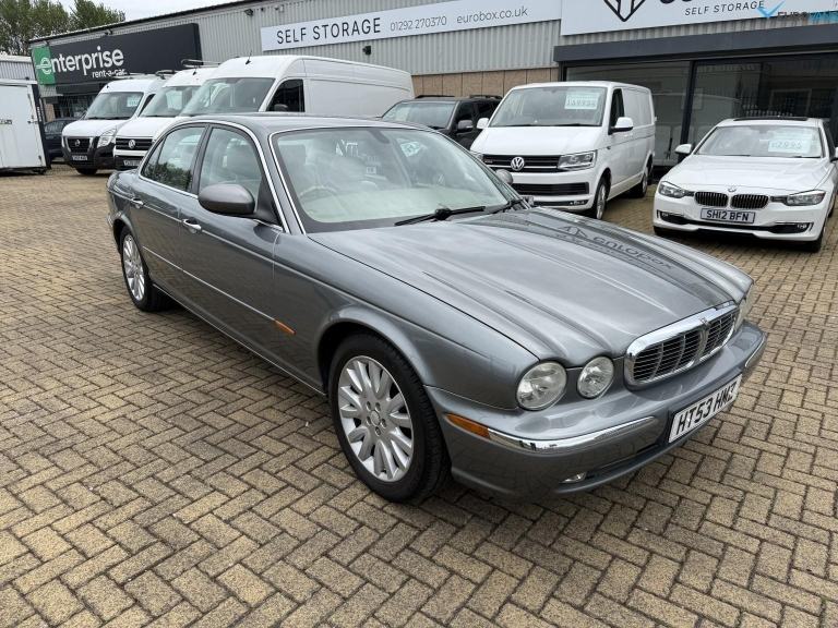 JAGUAR XJ 3.6 XJ8 SE Petrol Automatic in Grey