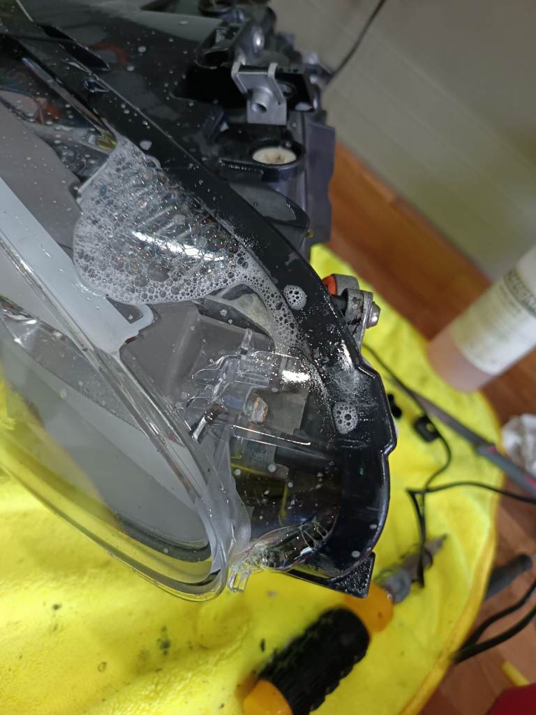 Headlight reseal 