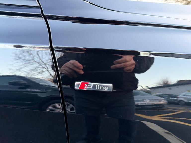 2019 Audi A6 Saloon 2.0 TDI 40 Black Edition Saloon 4dr Diesel S Tronic quattro Euro 6 (s/s) (2 S...