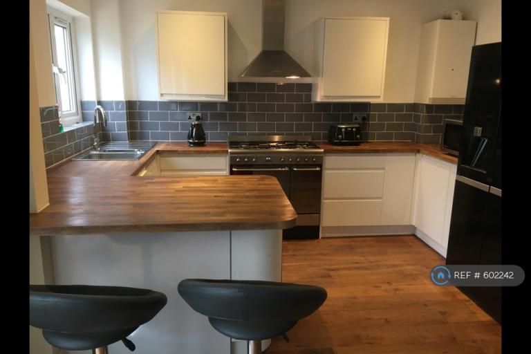 1 bedroom in St. Peters Street, South Croydon, CR2 (#602242)