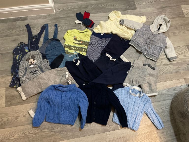 Baby clothes bundle age 6-9 months