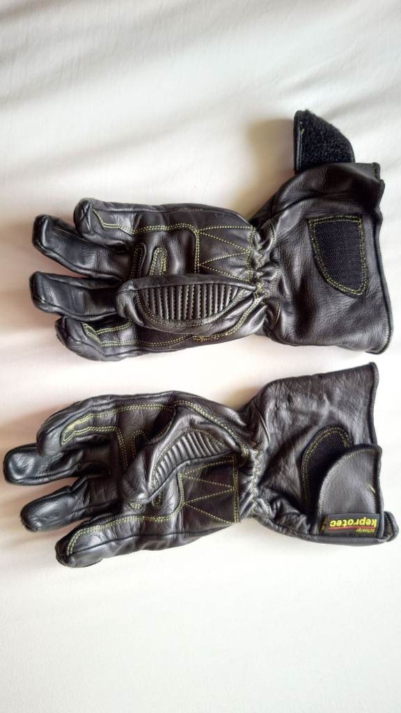 Ladies Leather/Schoeller Keprotec motorbiking gloves - black/yellow - size 7 (small)