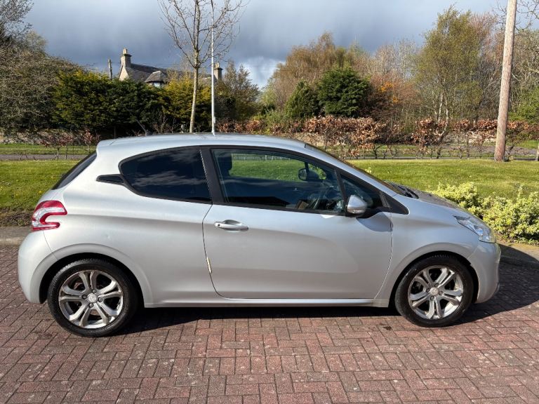 Peugeot 208 1.4 Active. 