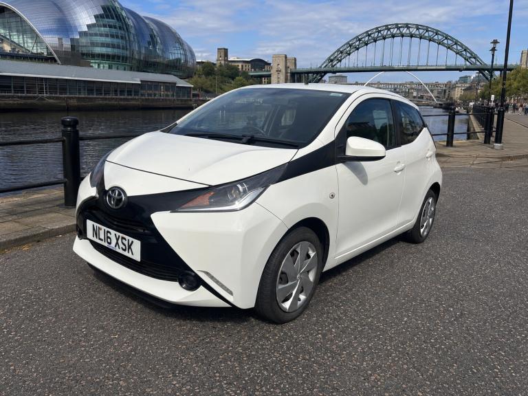 2016 Toyota AYGO 1.0 VVT-i X-Play 5dr HATCHBACK Petrol Manual