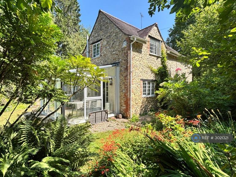 3 bedroom house in Cottage, Cricket St Thomas, TA20 (3 bed) (#3021321)
