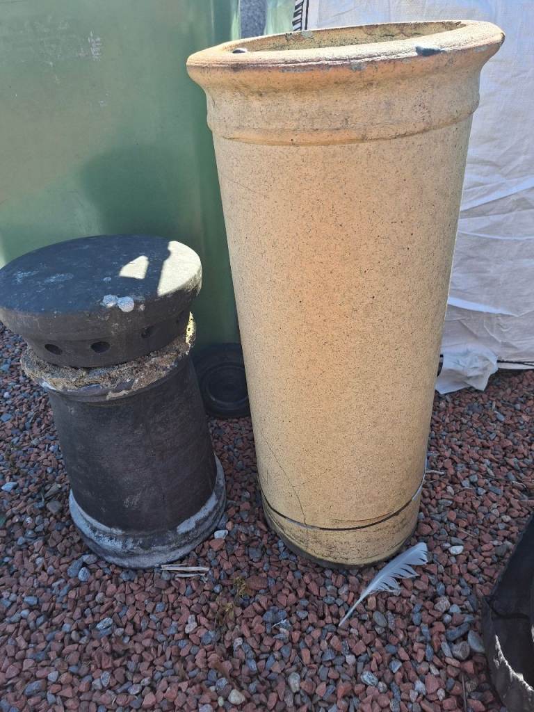 2 chimney vent caps and large 2 Chimney Pot for Garden Use