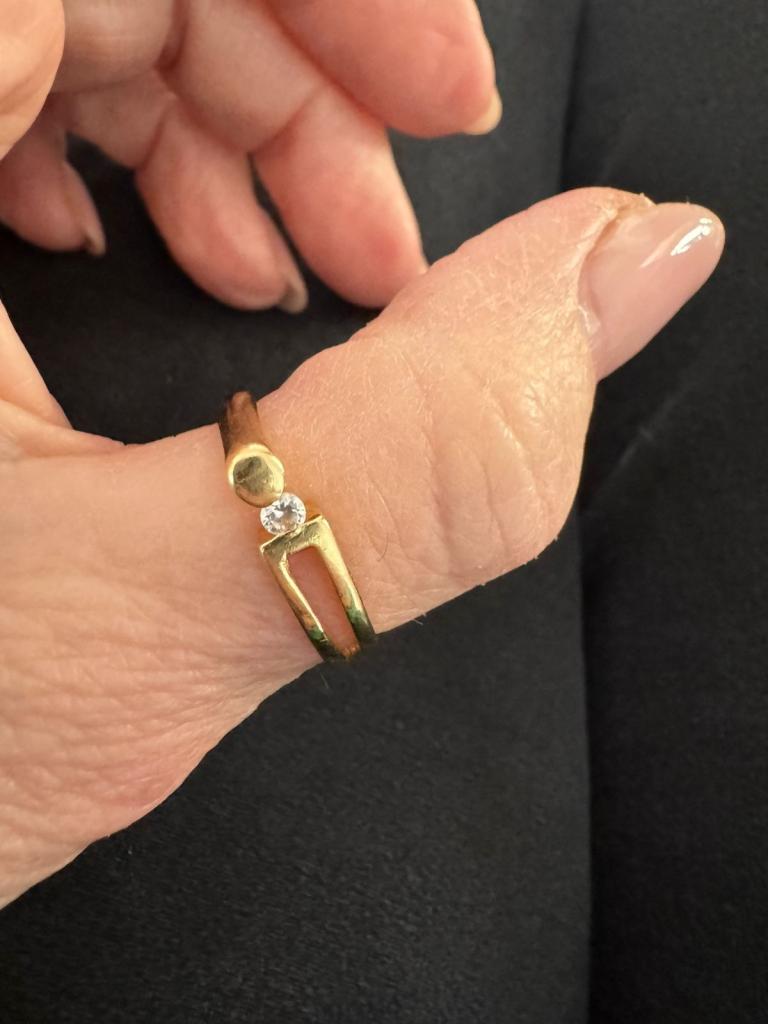 Lost ring 