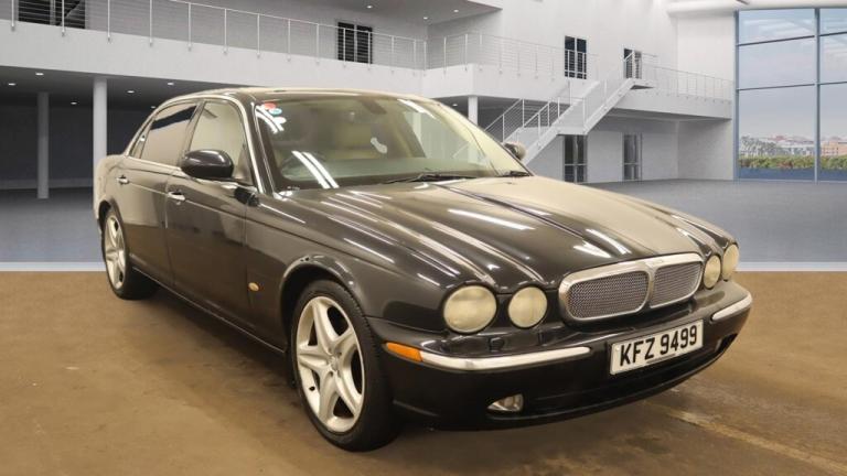 2007 Jaguar XJ XJ 2.7 TDVi Executive [LWB] 4dr Auto SALOON Diesel Automatic