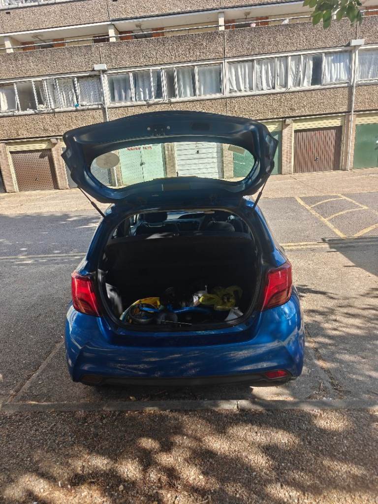 Toyota, YARIS, Hatchback, 2015, Manual, 1329 (cc), 5 doors