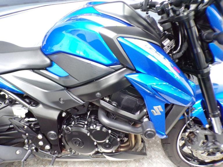 2020 SUZUKI GSX-S750 WITH ONLY 3844 MILES FROM NEW