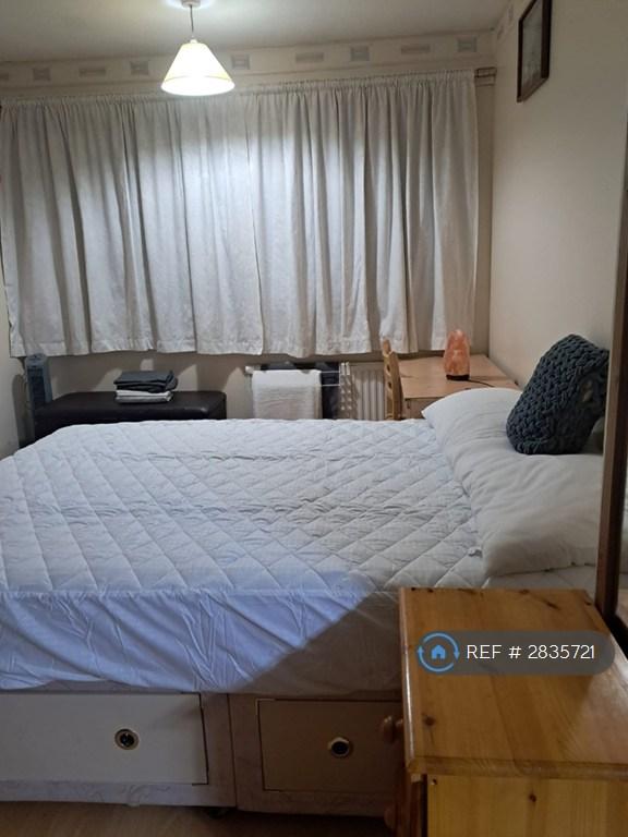 1 bedroom in Flint Close, Luton, LU3 (#2835721)