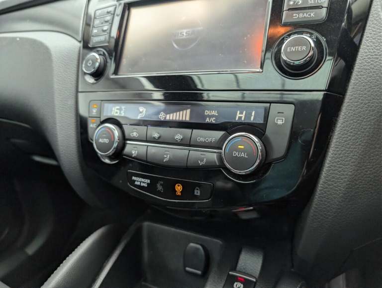 2017 Nissan Qashqai 1.2 DIG-T N-Connecta SUV 5dr Petrol Manual Euro 6 (s/s) (115 ps) REAR VIEW  H...