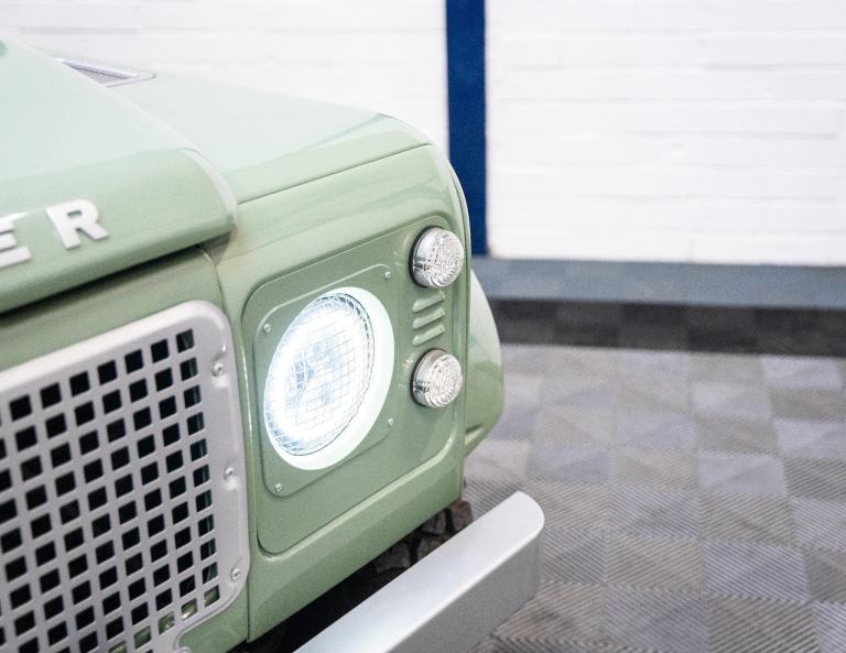 1990 Land Rover Defender 90 2.5 TD5 Pickup 2dr Diesel Manual (120 bhp) Diesel