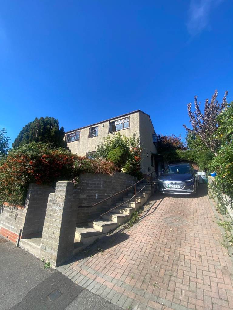 Single Room for Rent in Kingswood - £550 All bills included - Call for Viewing
