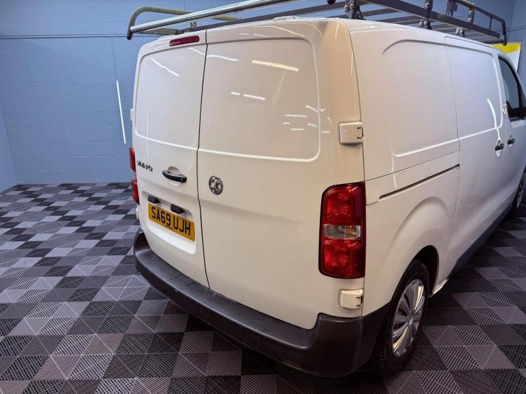 2019 Vauxhall Vivaro 1.5 Turbo D 2700 Edition L1 H1 Euro 6 (s/s) 5dr PANEL VAN Diesel Manual