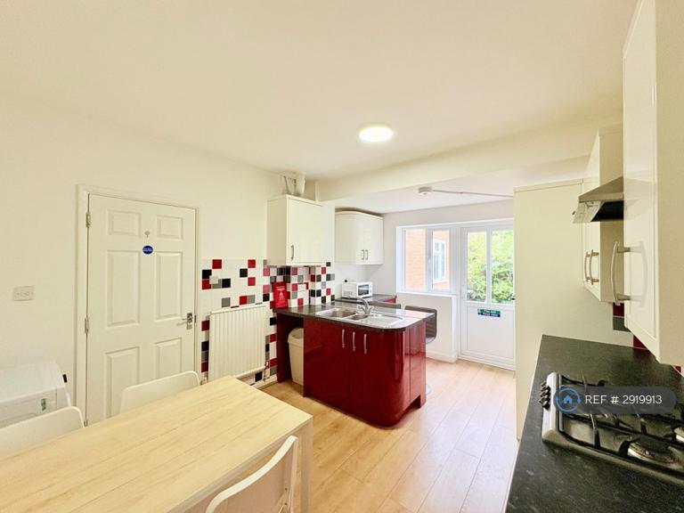 1 bedroom in Evesham Walk, Coventry, CV4 (#2919913)