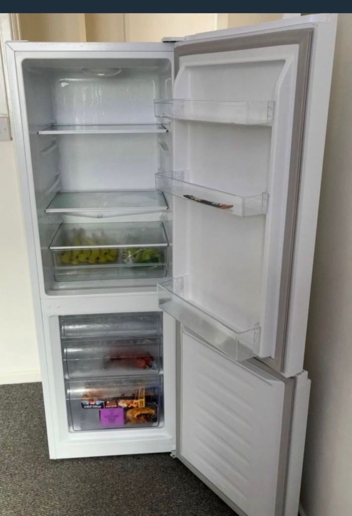Fridge freezer 