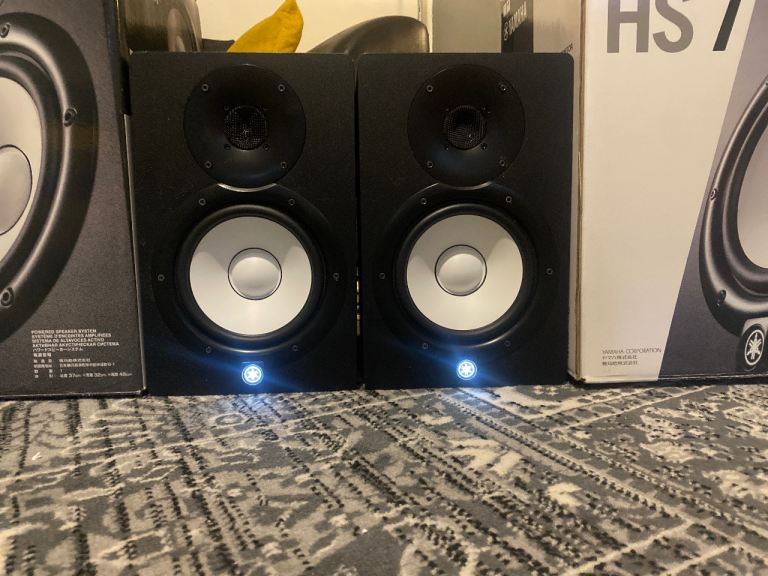 MONITOR SPEAKER