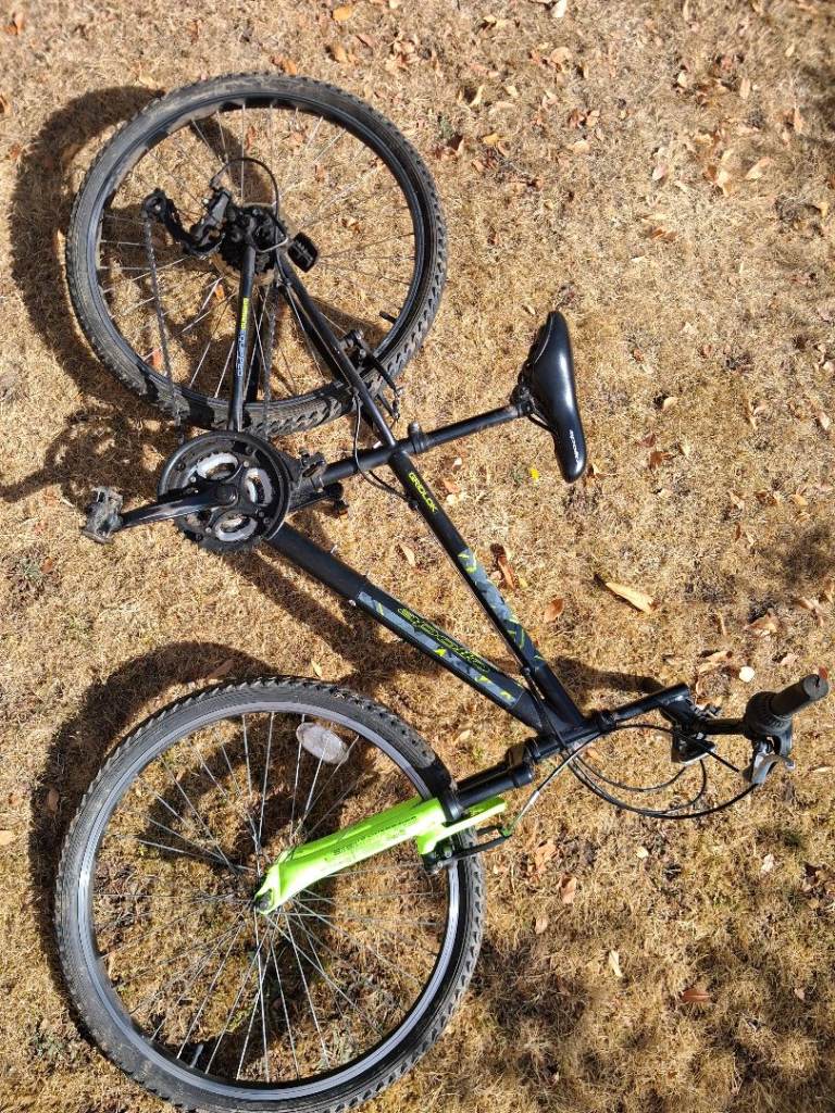 Good Condition Mountain Bike with Green Forks