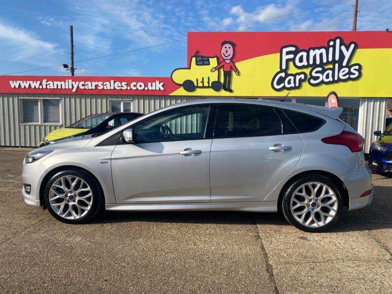 FORD FOCUS 1.5 ST-LINE DIESEL VERY GOOD CONDITION NEW CAMBELT KIT SERVICE MOT