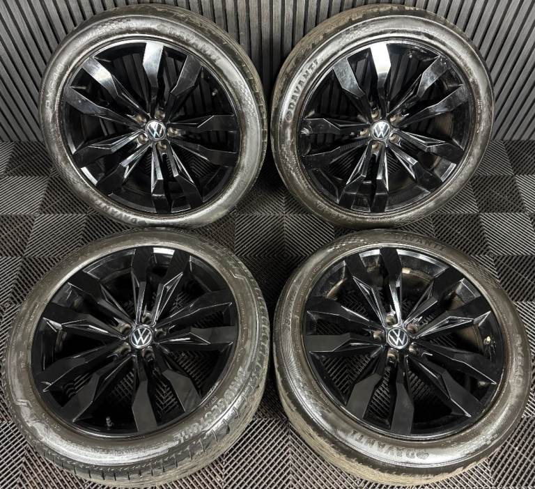21'' GENUINE VW TOUAREG SUZUKA BLACK R LINE WHEELS ALLOYS TYRES Q7