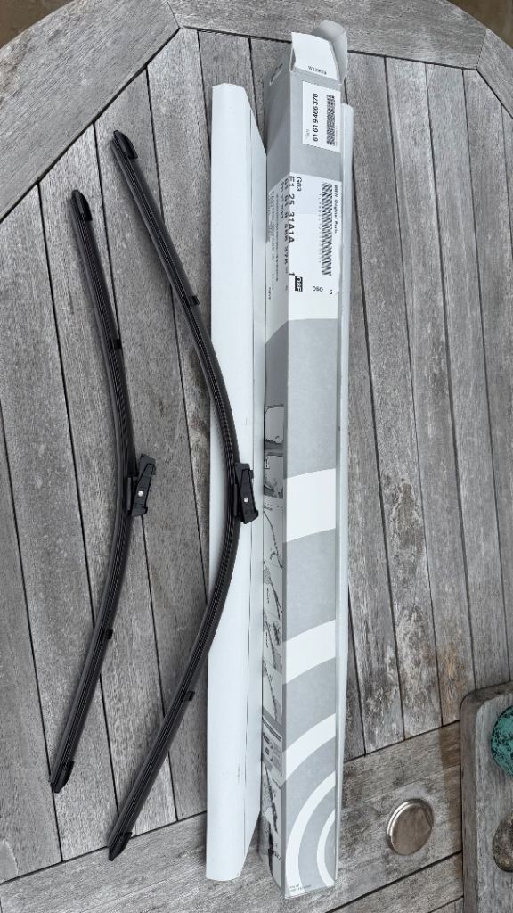 Genuine BMW X5 2019 front wiper blades
