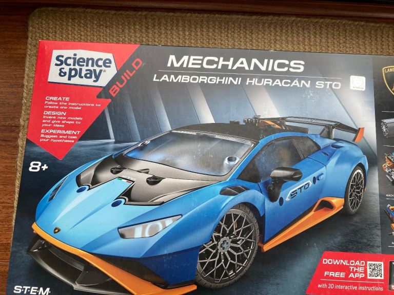 Science & Play Mechanics Lamborghini Huracan STO Build Kit - New