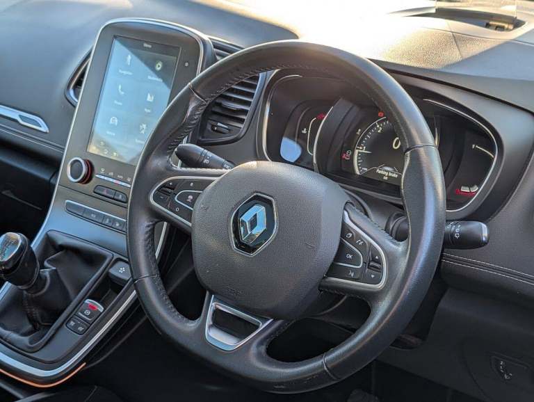 2016 Renault Scenic 1.6 dCi Dynamique S Nav 5dr MPV DIESEL Manual